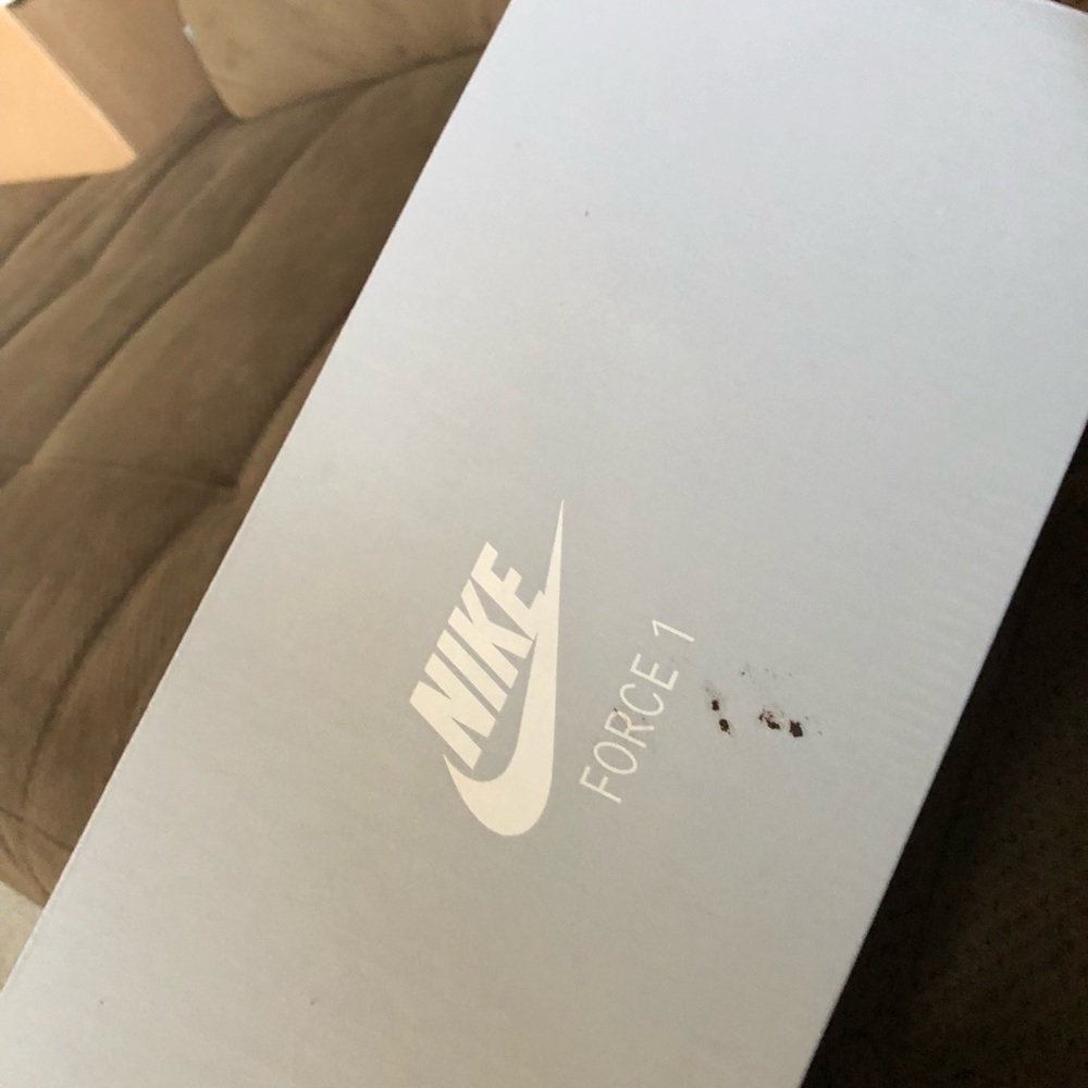 Af1 - Picture 5 of 5